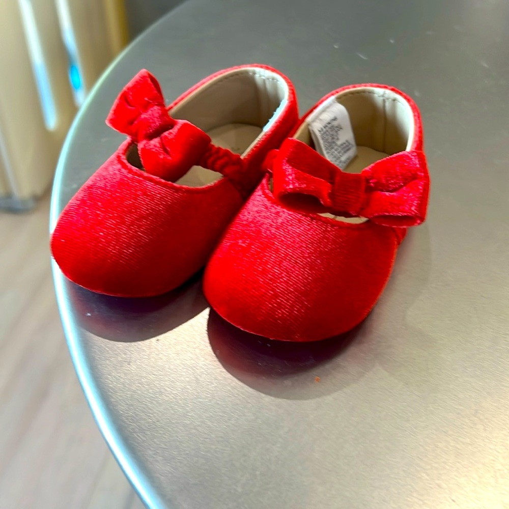 Janie and Jack holiday shoes size 3-6